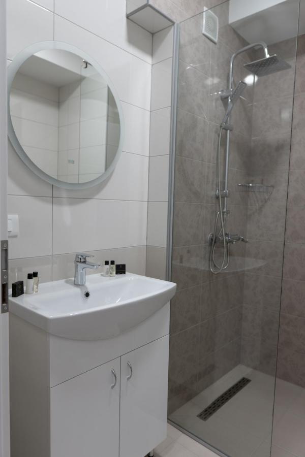 Serenity Downtown Apartments Ohrid Ngoại thất bức ảnh